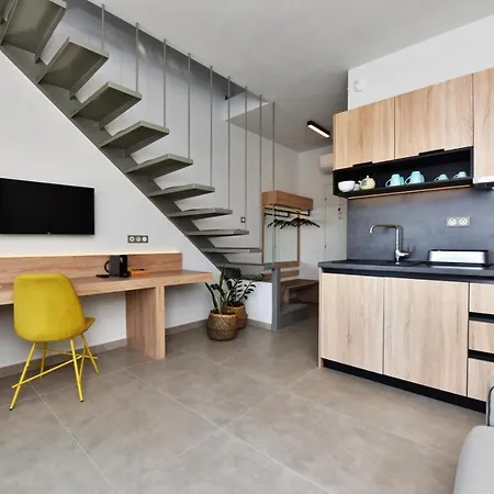 Callista View Aparthotel Flogita